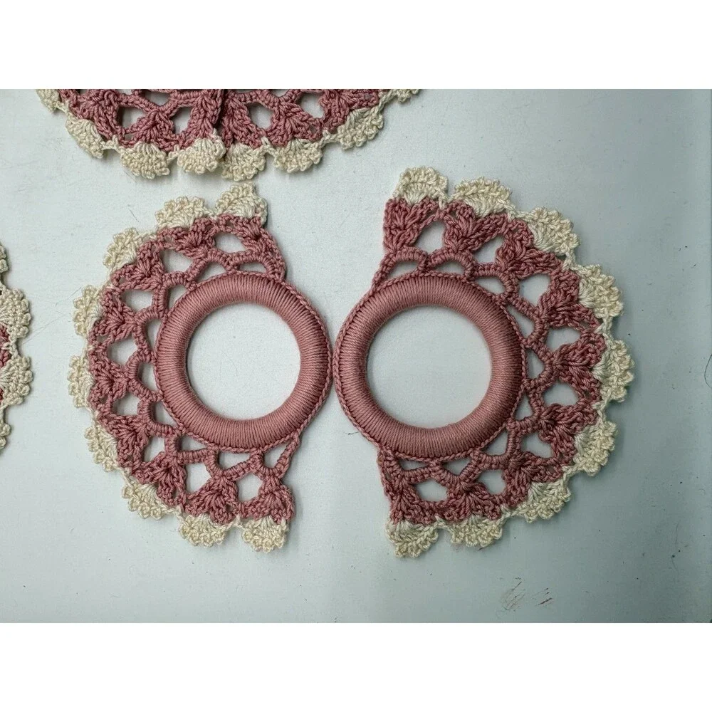 Set of 6 Vintage Crochet Lace Napkin Rings Dusty Rose Pink Boho Shabby Chic Deco